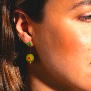 Olive earrings; nwot